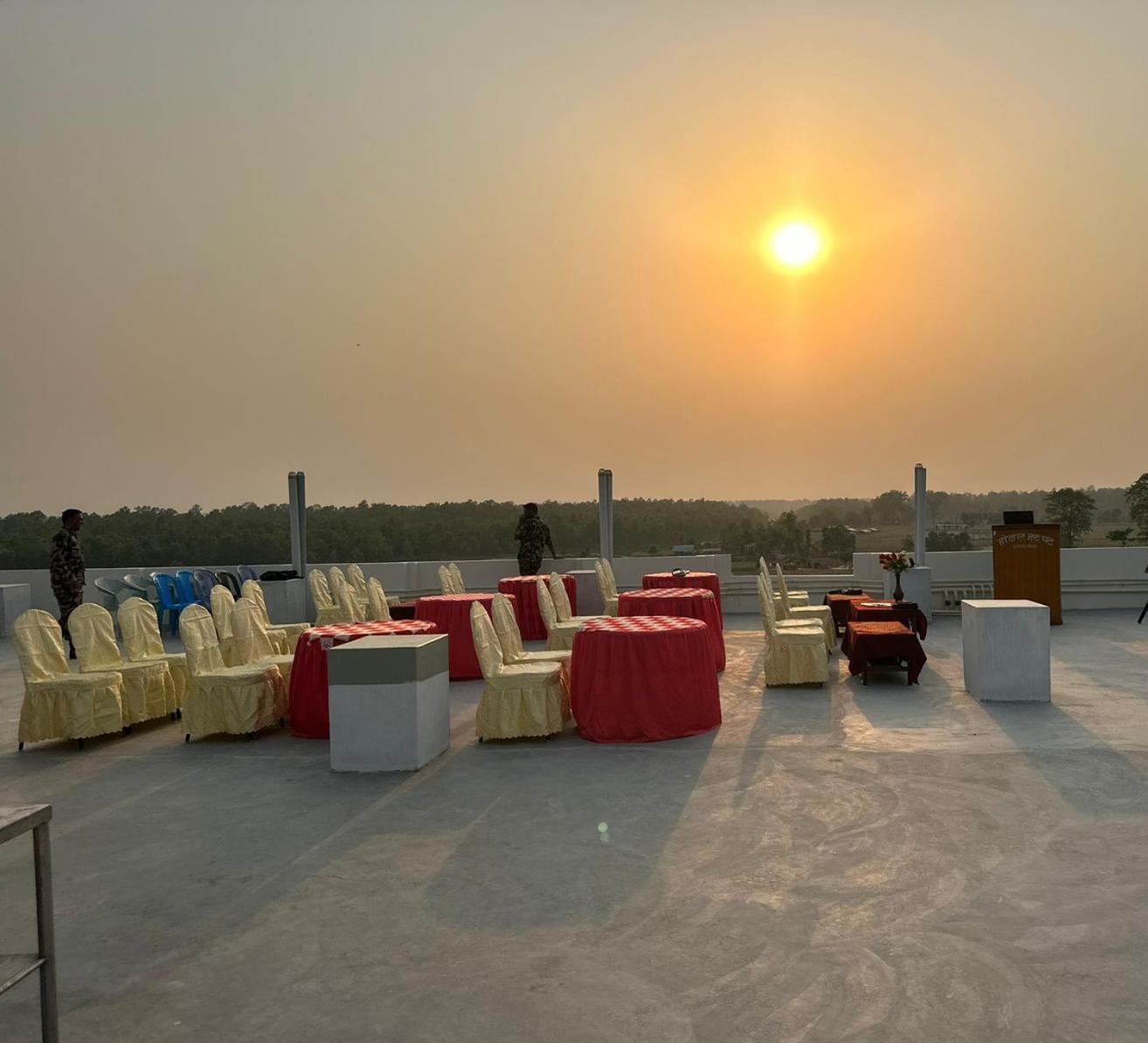 Hotel Hot Pot, Dhangadhi Экстерьер фото