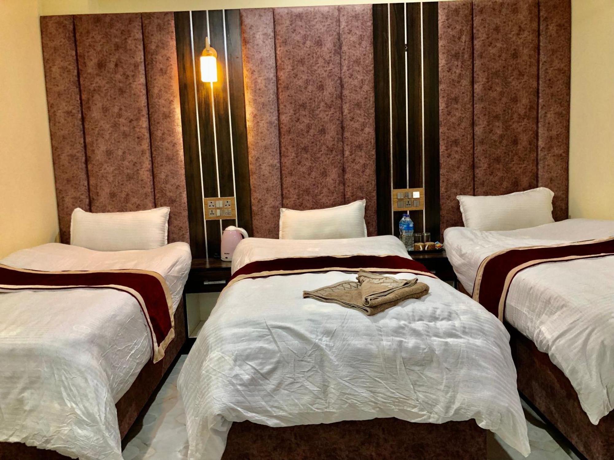 Hotel Hot Pot, Dhangadhi Экстерьер фото